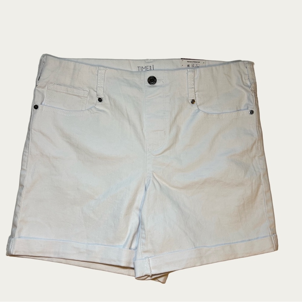 NWT Time and Tru Women's‎ White Jean Shorts Size Small
